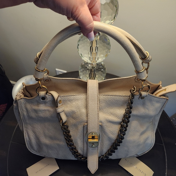 BURBERRY Beige Pebble Grain Leather Zip & Turn lock Satchel - Picture 2 of 16